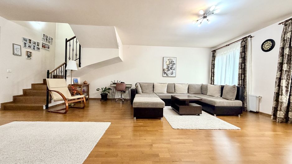 Cămin spațios, luminos și perfect echilibrat,  la 10 minute de centru - Poză 2