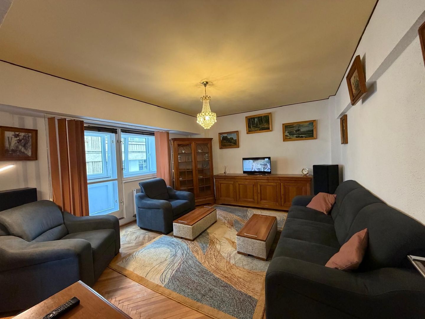 Apartament Piata Unirii, cu parcare - Poză 1