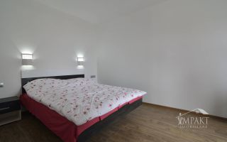 Casa cuplata cu 6 camere si curte in cartierul Intre lacuri. - Poză 14