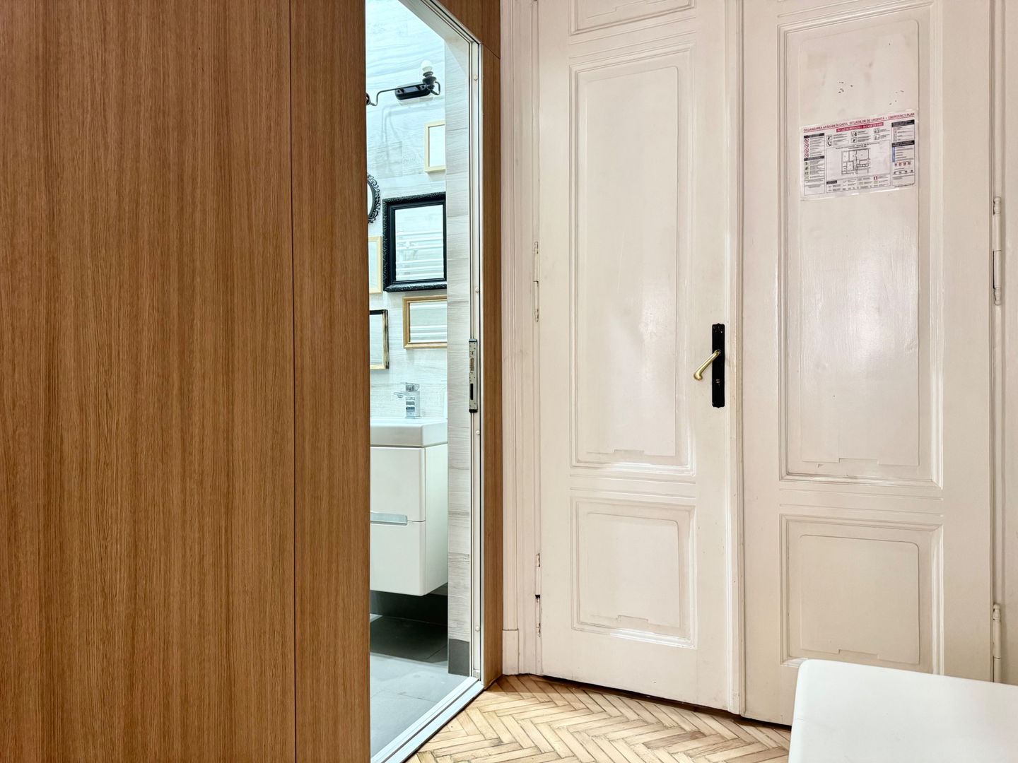 Birouri reprezentative, finisaje moderne, prima închiriere - Poză 6