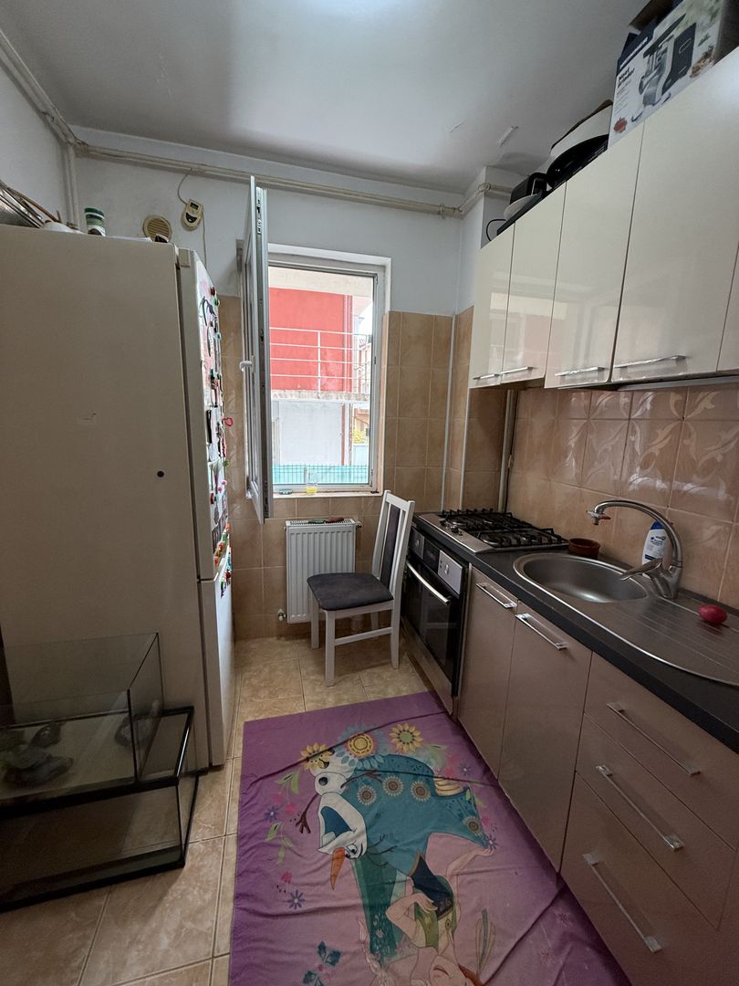 Ap 3 camere - transformat din alipirea a 2 garsoniere - 62 mp - parter - Poză 17