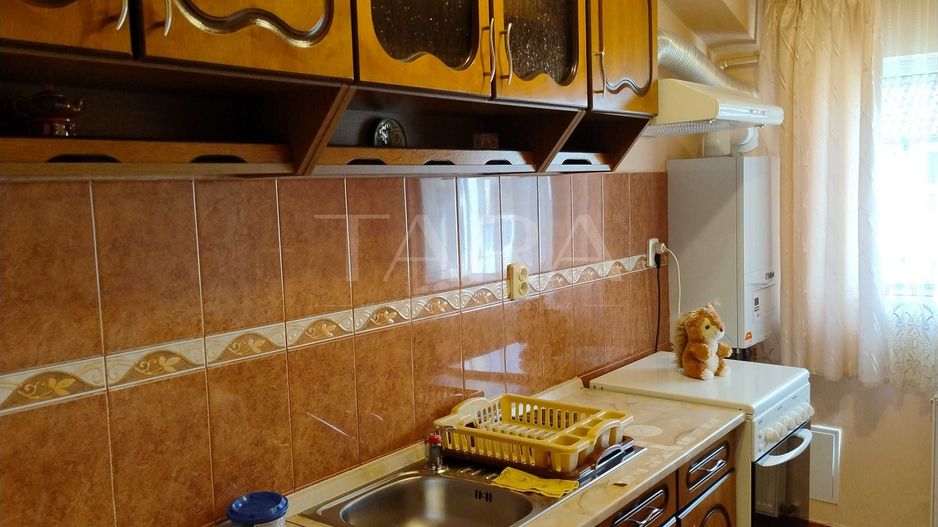 2 camere decomandate, ideal locuință sau investiție, zona Florilor. - Poză 1