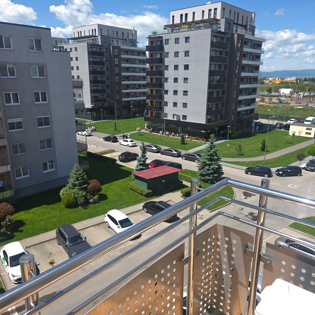 Apartament  2 camera zona Avangarden - Poză 1
