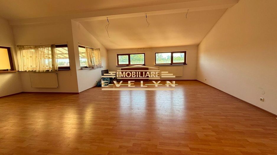 Casă de vânzare Ds+P+1E+M, situată pe Strada Alexandru cel Bun. - Poză 7