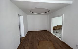 De vanzare casa renovata- 2 cladiri- Zona Moldoveanu-- 400 mp utili - Poză 4