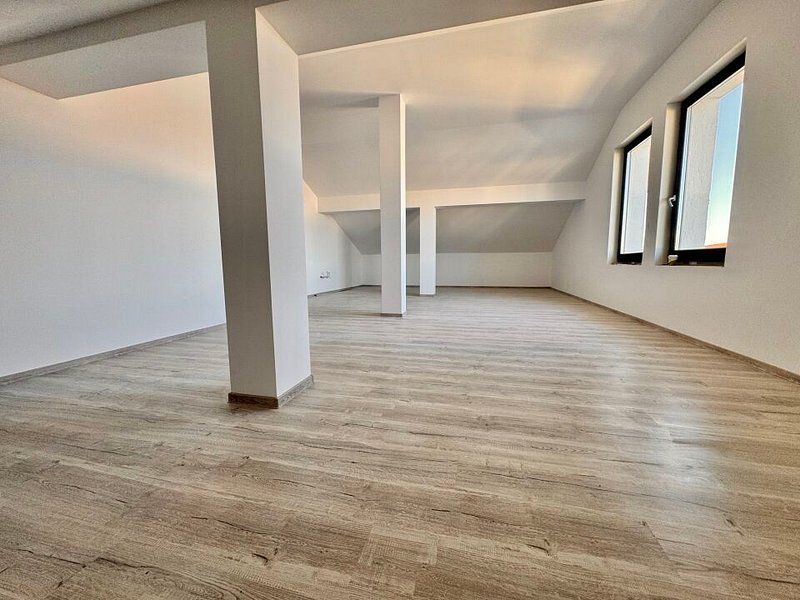 Vila cu bucatarie inclusa -otopeni central - Poză 26