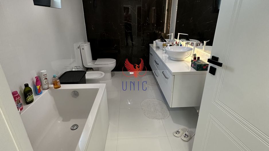 Vila Ultramoderna mobilata si utilata, Damila - Poză 10