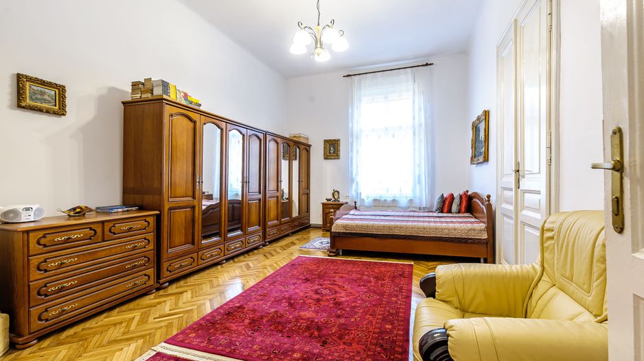 Apartament cu 4 camere zonă ultracentrală - Poză 3