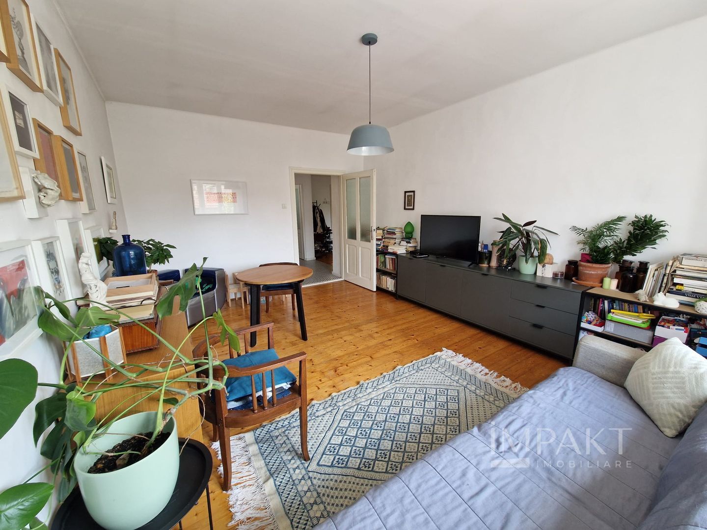 Apartament decomandat cu 2 camere la casa in Bulgaria - Poză 1