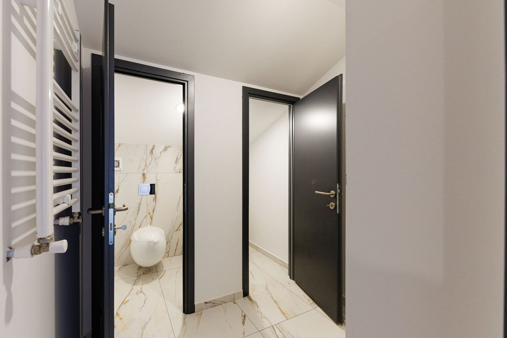 Prima inchiriere - Spatiu birouri 100 mp | Grup sanitar&Zona Chicineta - Poză 14