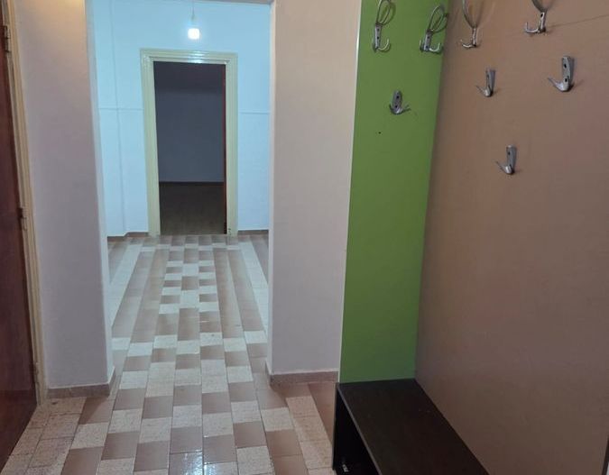Apartament 4 camere 92mp, etaj 1, parcare inclusa, nemobilat, 2 băi, Mall Vitan - Poză 6