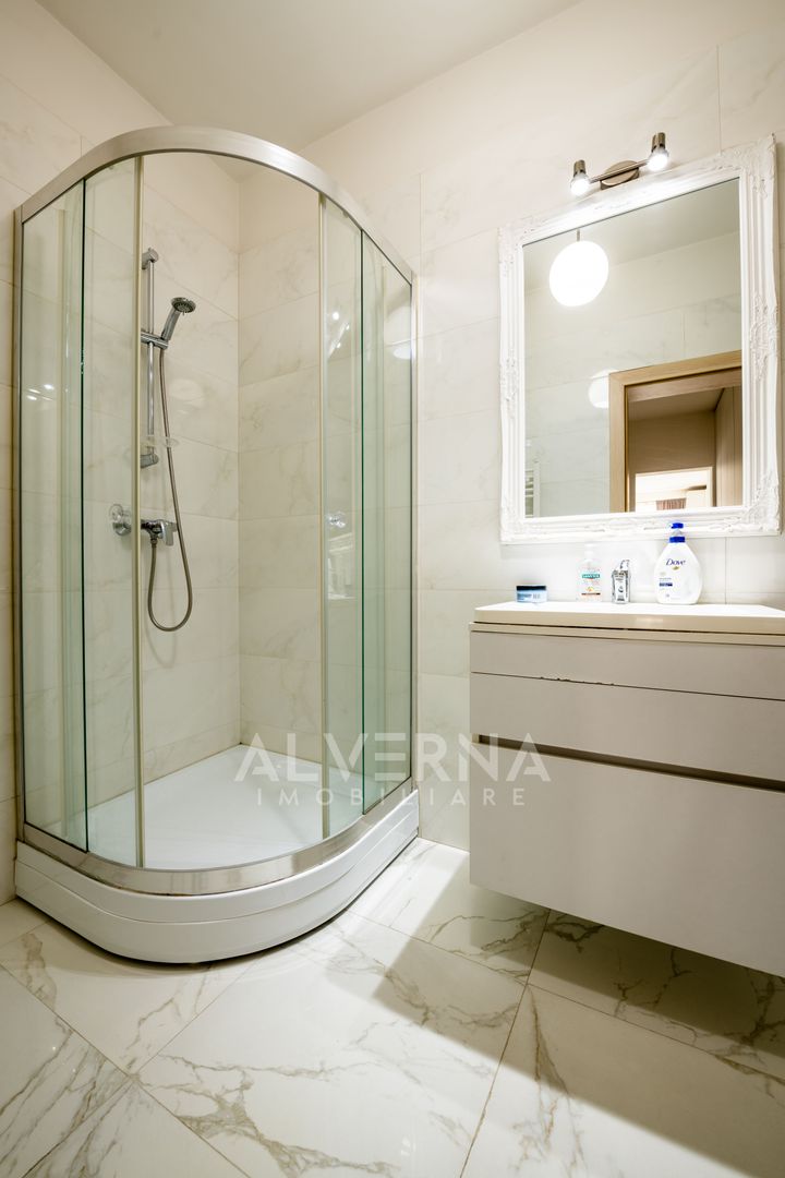 Casa individuala, 219mp, 5 camere, 4 terase, curte, zona Dambul Rotund - Poză 38