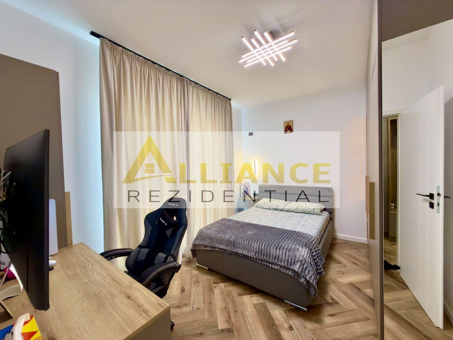 CASA PARTER-4 CAMERE- TEREN 444 MP-STR.MIORITA - Poză 17