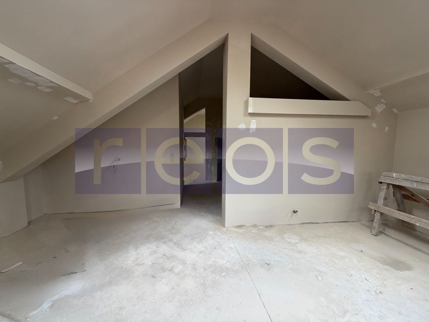 VANZARE 3 CAMERE | 100 MP UTILI | LOC DE PARCARE INCLUS | JIULUI - Poză 4