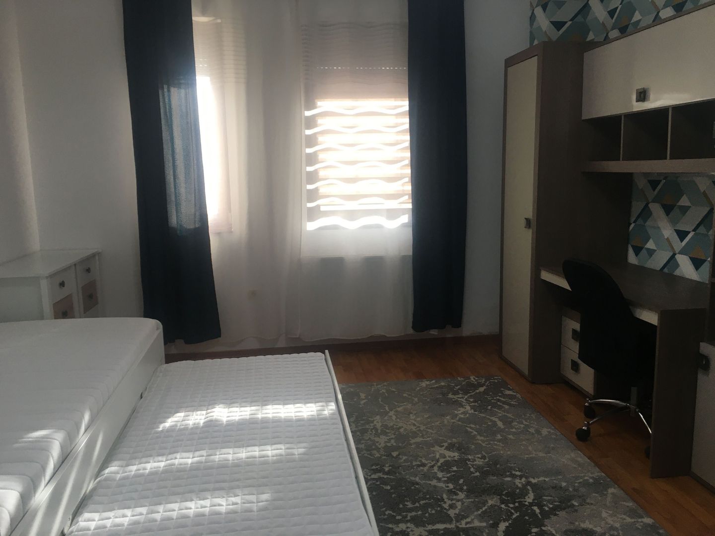 Soarelui | 3 camere | Decomandat | 2 băi | Balcon | Parcare - Poză 2