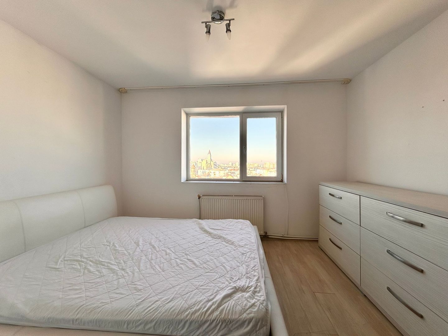 Apartament cu 3 camere decomandat cu panorama - Poză 10