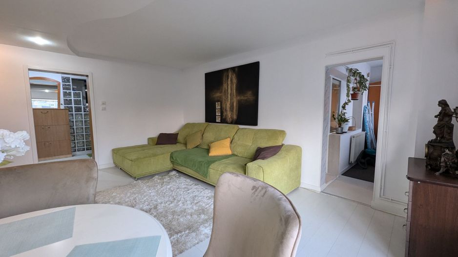 Vanzare Apartament 3 camere  în zona P-ta Alba Iulia - Poză 2