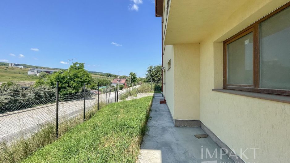 Casa individuala pe 3 niveluri pretabila pentru birouri, in cartierul Iris - Poză 21