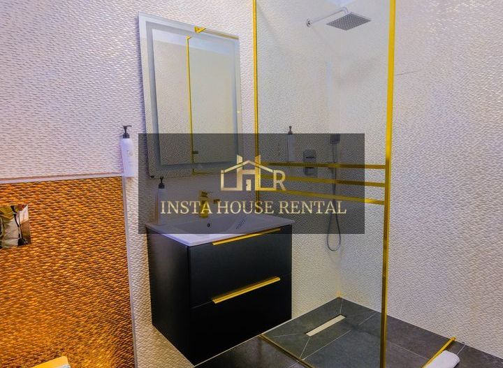 Hotel de LUX cu 11 camere / Restaurant & Piscina - Poză 16