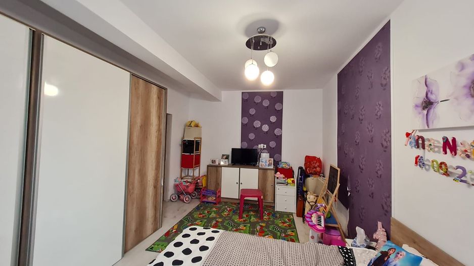 Vila spatioasa cu 7 apartamente/pretabil investiție - Poză 16