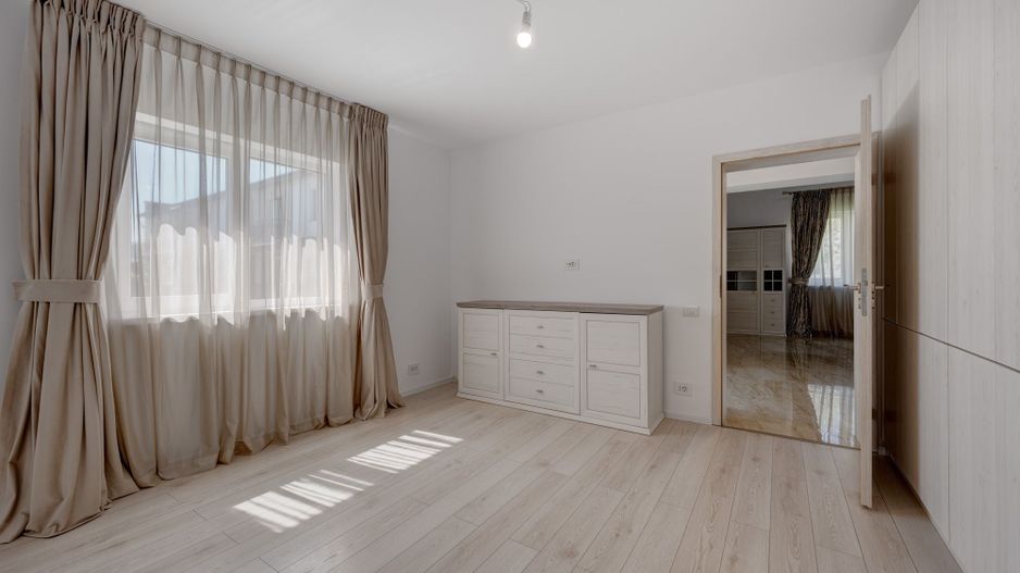 Casa cu Mesteceni!  Complex Lalelelor Domnești - Poză 34