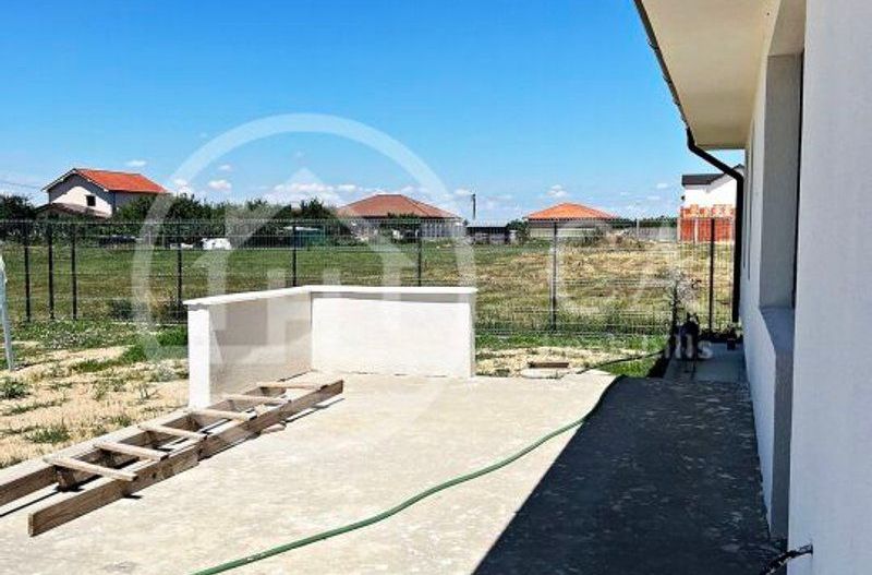 Casa de vanzare cu 4 camere in zona Santandrei, Oradea - Poză 4