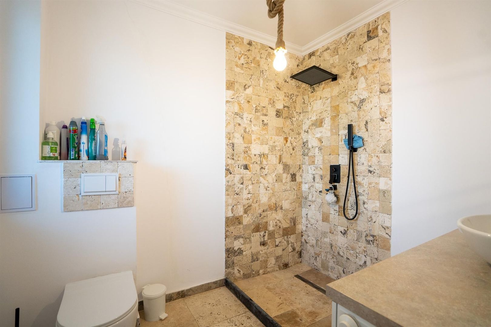 Vila 3 dormitoare matrimoniale Saldabagiu - Poză 16