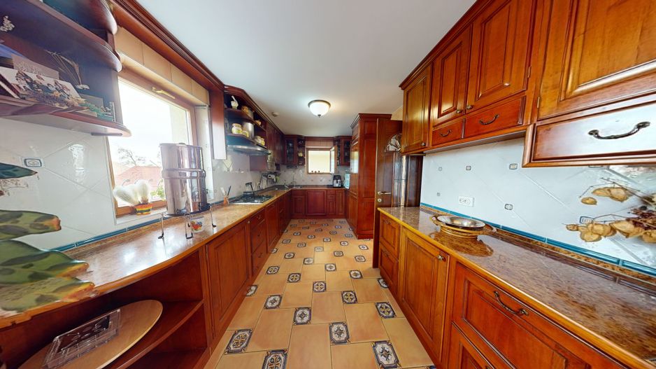 Casa individuala - 7 camere, 278 mp utili - Strand - Poză 2