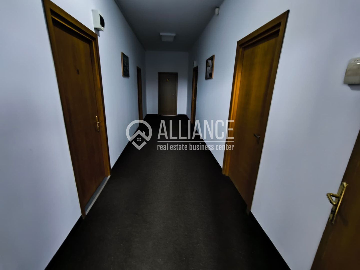 FALEZA NORD cladire multifunctionala 4600 mp cu acces din Bdul Mamaia! - Poză 9