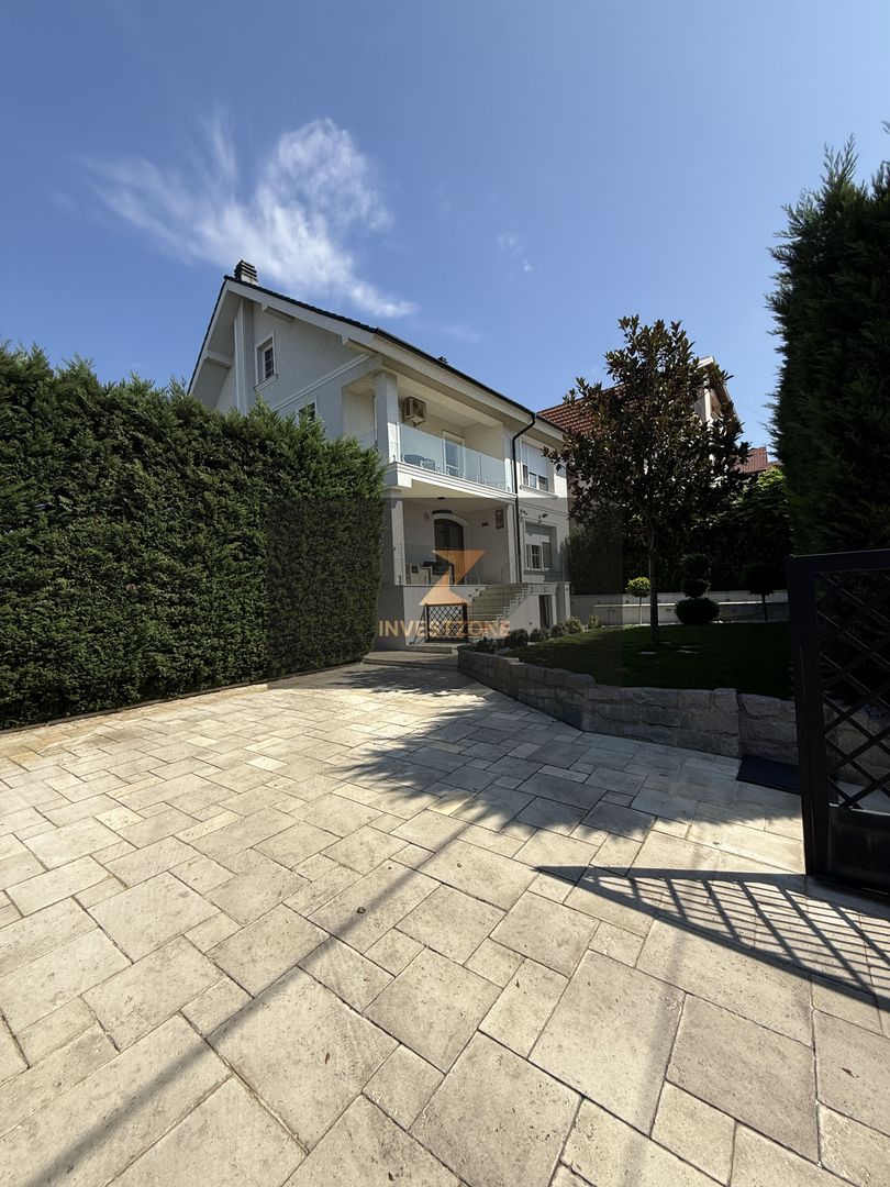 Vilă Lux  Oradea-strada Calimanestilor - Poză 14