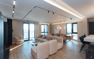 De vânzare apartament, 2 dormitoare, str. Teatrală 3, Centru. - Poză 1