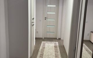 Apartament 2 camere bucatarie inchisa pivnita etaj 2 Cartierul Strand - Poză 1