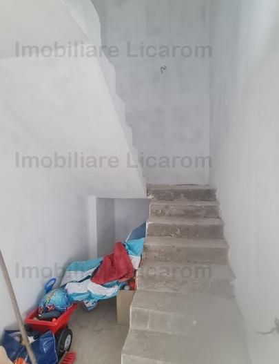 Vila Stupini P+E, 5 camere,curte,acces auto.(Parte Duplex) - Poză 7