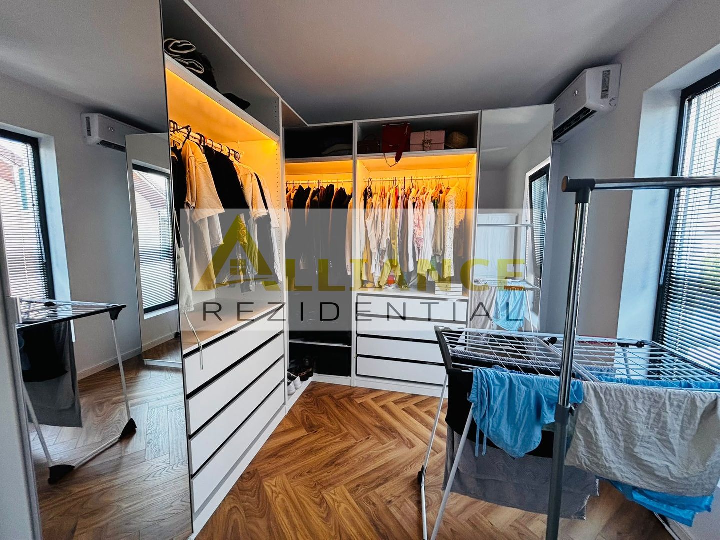 VILA premium cu piscina incalzita | 5 camere | Teren 280 m - Poză 11
