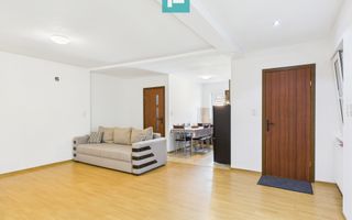 Casă de vacanță mobilată și utilată la Miniș - Poză 8