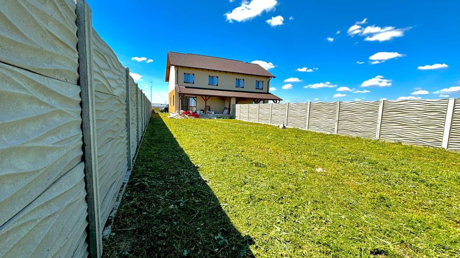 Duplex  cu 4 camere si teren generos , Sacalaz - Poză 2