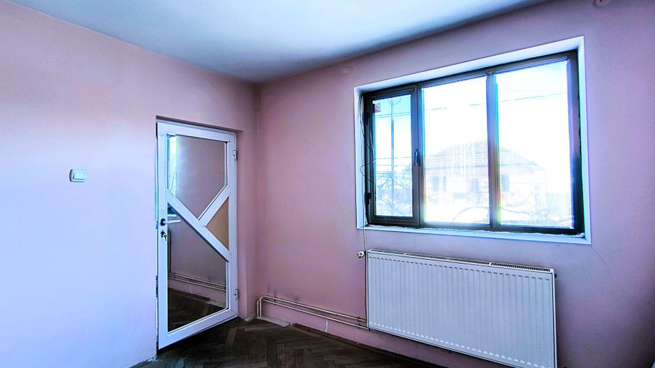 Medgidia | Casa P+1 | 5 camere spațioase, balcon, terasă și garaj - Poză 13