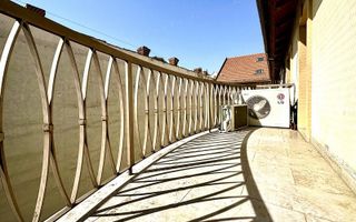 Apartament în Piața Unirii - renovat - mobilat și utilat - Poză 13