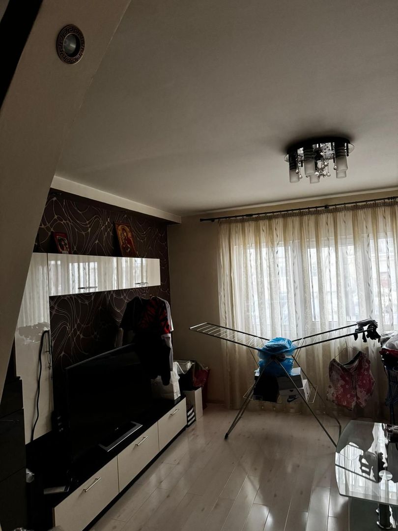 Apartament cu 3 camere , str. Bozieni - Poză 34