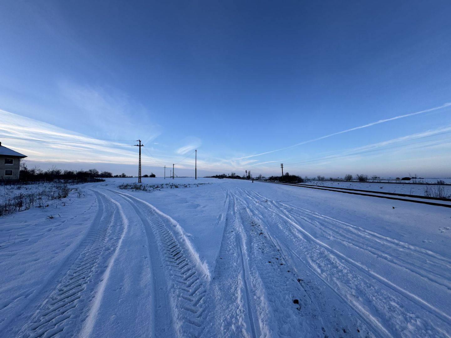 Vand Teren Extravilan Becicherecu Mic(zona industriala) 18.000mp,Utilitati - Poză 7
