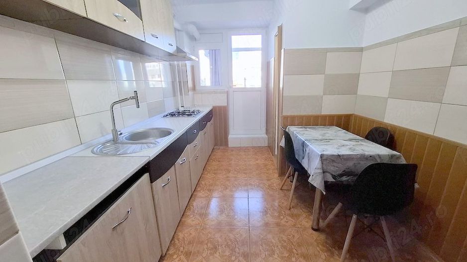 De inchiriat apartament cu 2 camere,  zona Spitalul judetean, et. 2, 450 E - Poză 3