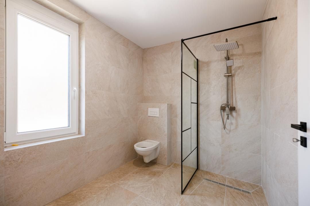 Duplex P+E în Moșnița Nouă, 3 dormitoare, 3 bai, teren 403 mp. Comision 0% - Poză 19