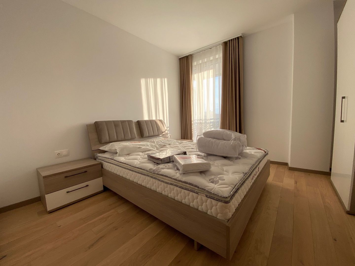 Apartament bloc nou 3 camere - parcare subterana - Poză 8