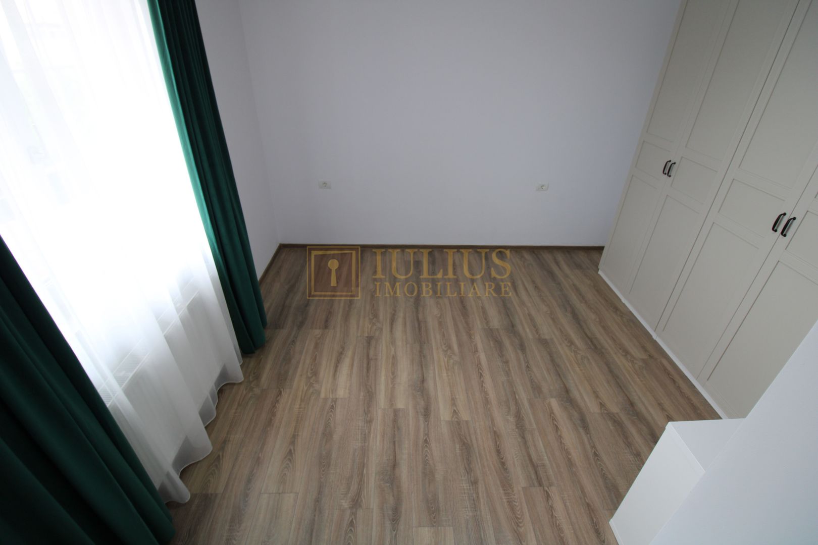 Zona Cora - Dumbravita, 5 camere + 2 bai. - Poză 24