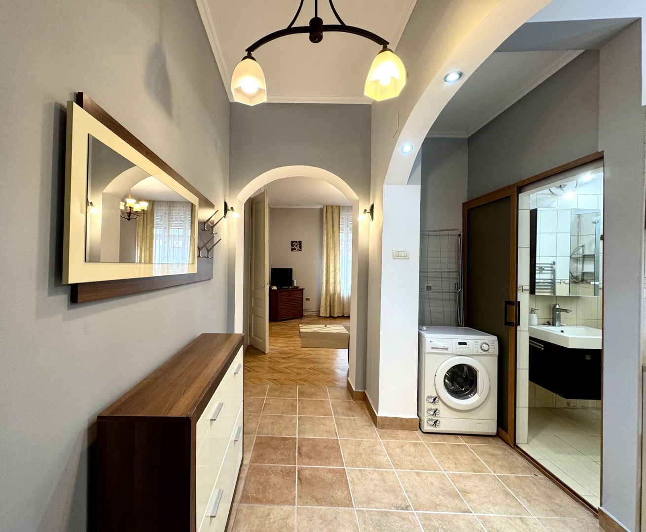 Apartament 2 camere la casă, curte și liniște,  lângă centrul orașului - Poză 10