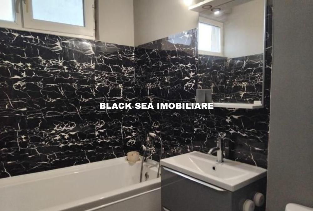 De vanzare Apartament 2 camere zona Centrala - Bloc cu lift - Poză 7