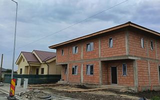 Jumătate de duplex cu interior la gri de vânzare în Giarmata Vii - Poză 1