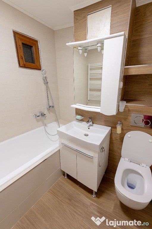 Aparament 3 camere, Piata centrala - Poză 2