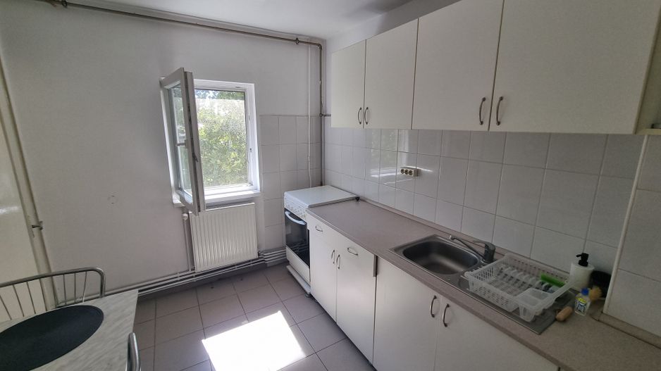 Girocului, et.3, 3 camere, 2 băi, centrală termică proprie - Poză 6