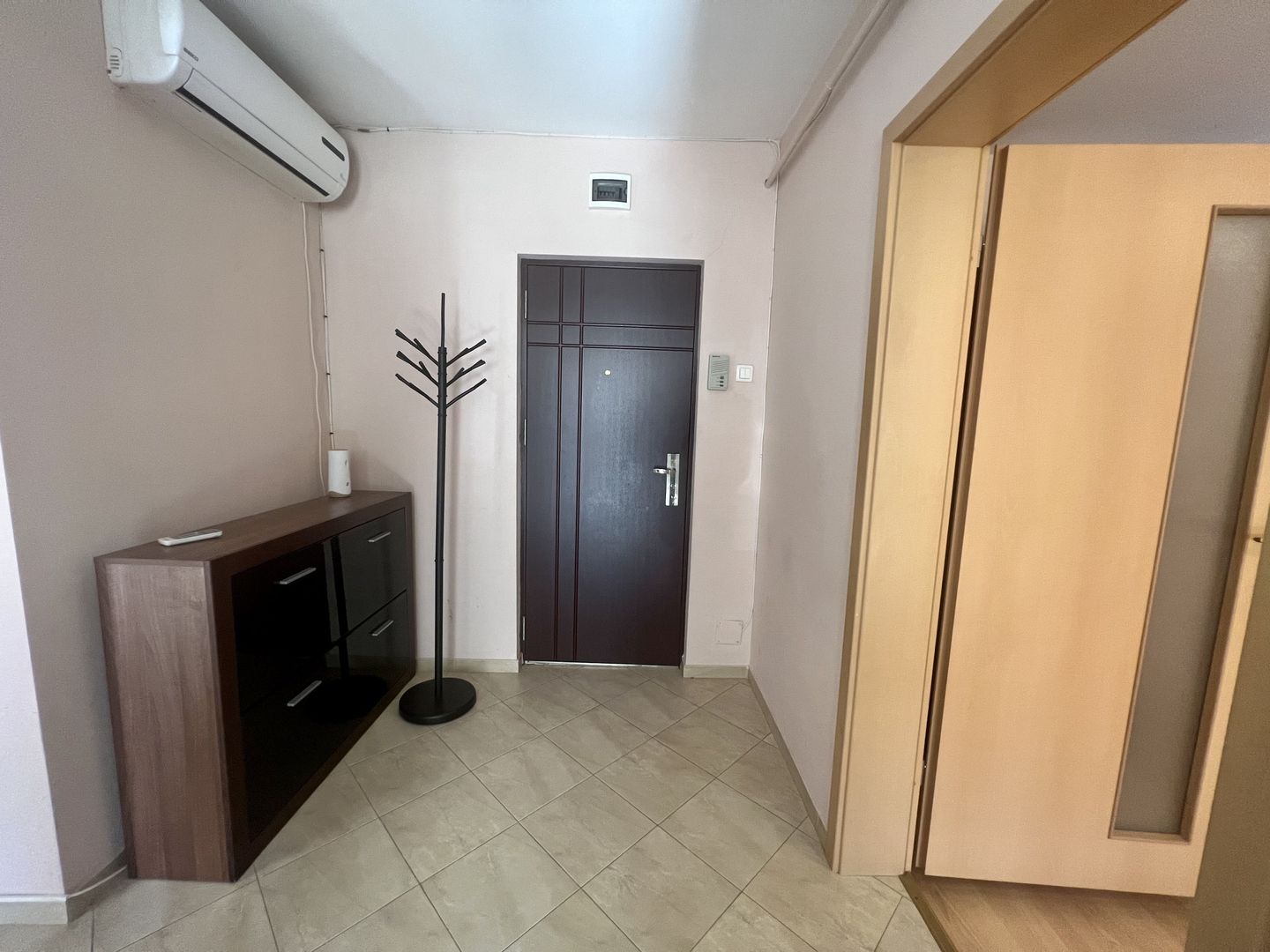 APARTAMENT DECOMANDAT- ZONA CETATII - Poză 5